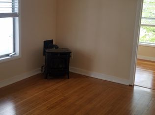 5037 Brooklyn Ave NE APT 8, Seattle, WA 98105