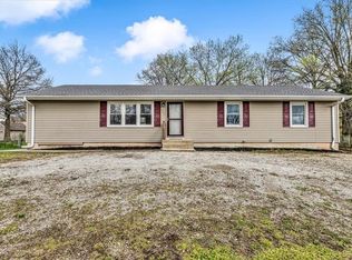 706 7th Hwy, Pleasant Hill, MO 64080
