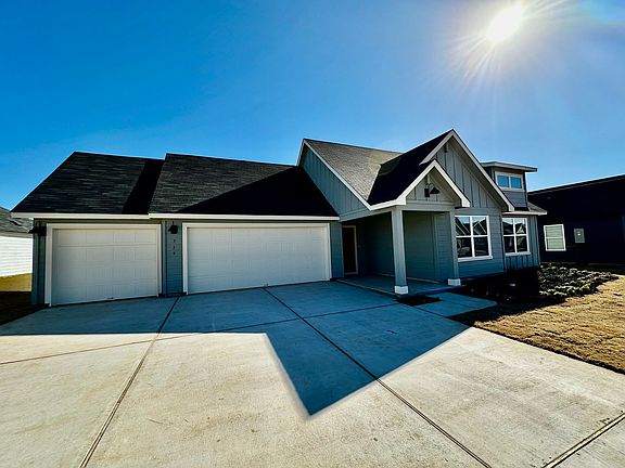 3rd image of 719 Tranquility Ln