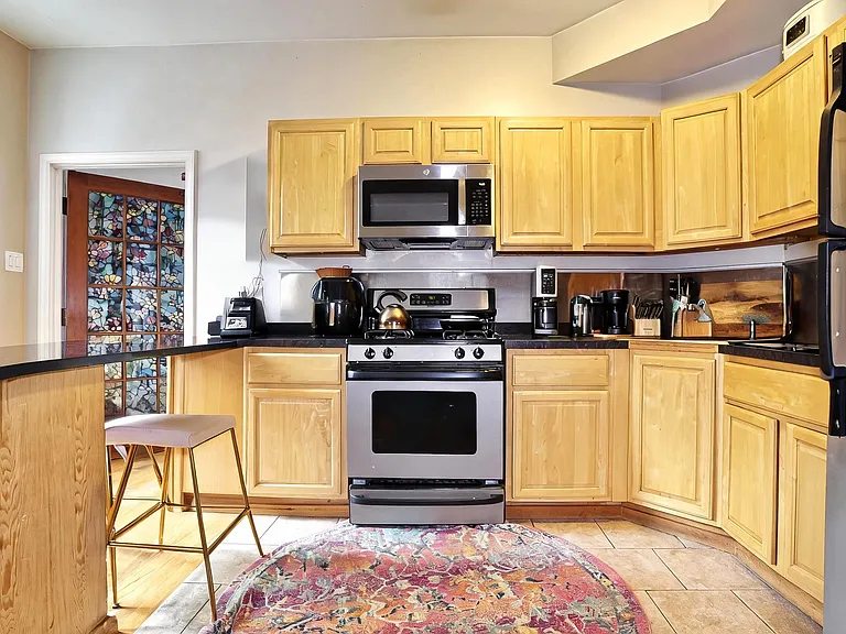 328 Palisade Ave #2 — Photo 3