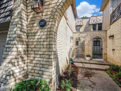 1297 Oakwood Ct, Rochester, MI, 48307