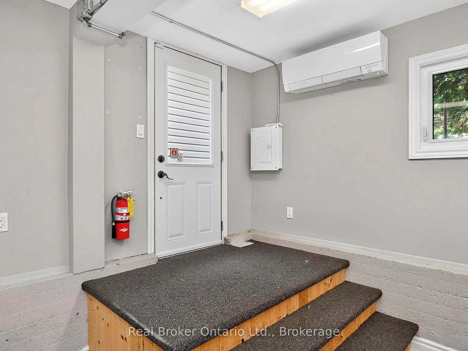 Studio, $550 — Photo 4