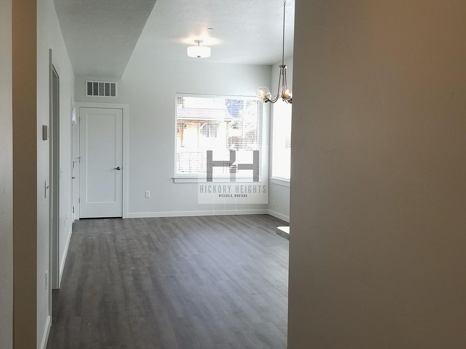 1st image of 209 Hickory St #102