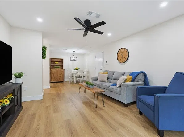 811 Franklin Crossing Rd Unit 811, Franklin, MA 02038