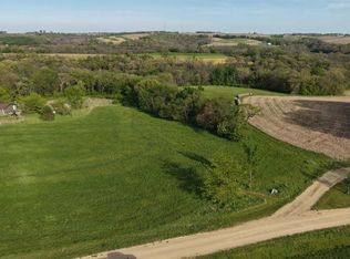 8.4 W Point Rd, Monticello, WI 53570