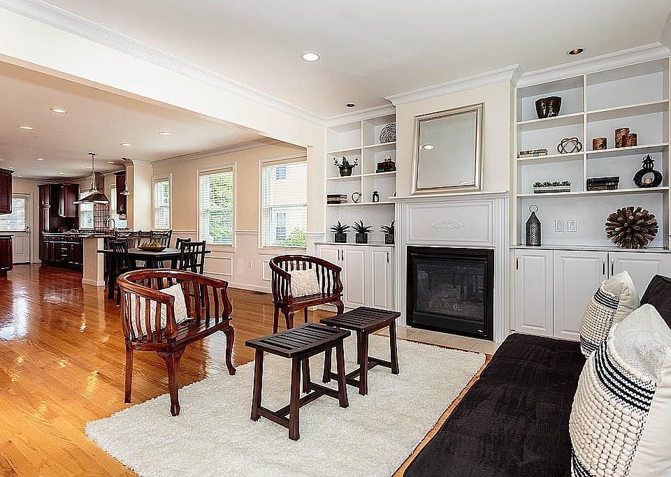 1st image of 87 Watertown St #87