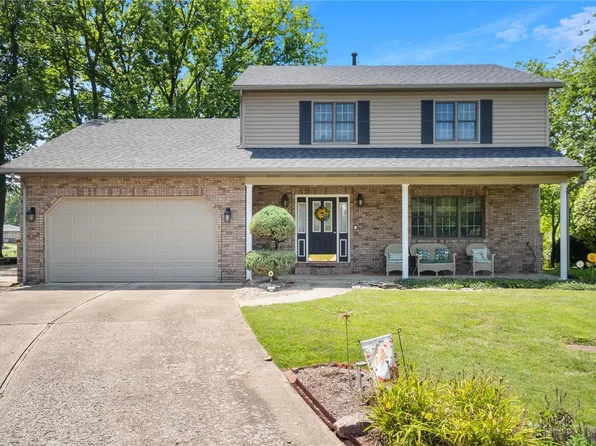 203 Sierra Point, Glen Carbon, IL 62034