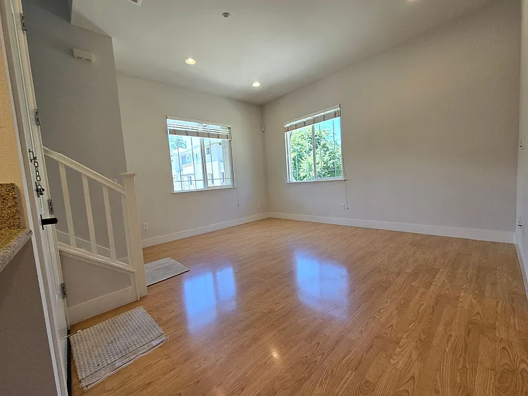 3720 Feather Ln — Photo 4