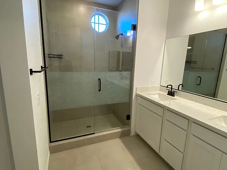 828 Royal Beekman St — Photo 22