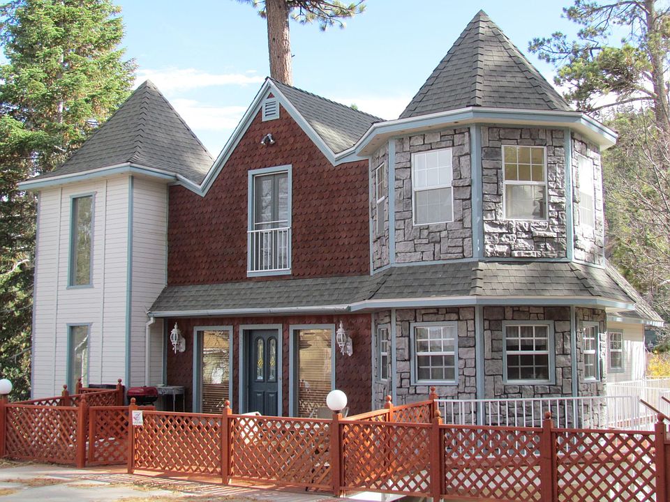 1st image of 927 Cameron Dr