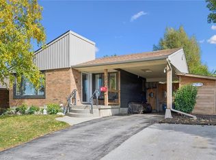 172 Laurentian Dr, Kitchener, ON N2E1Y3