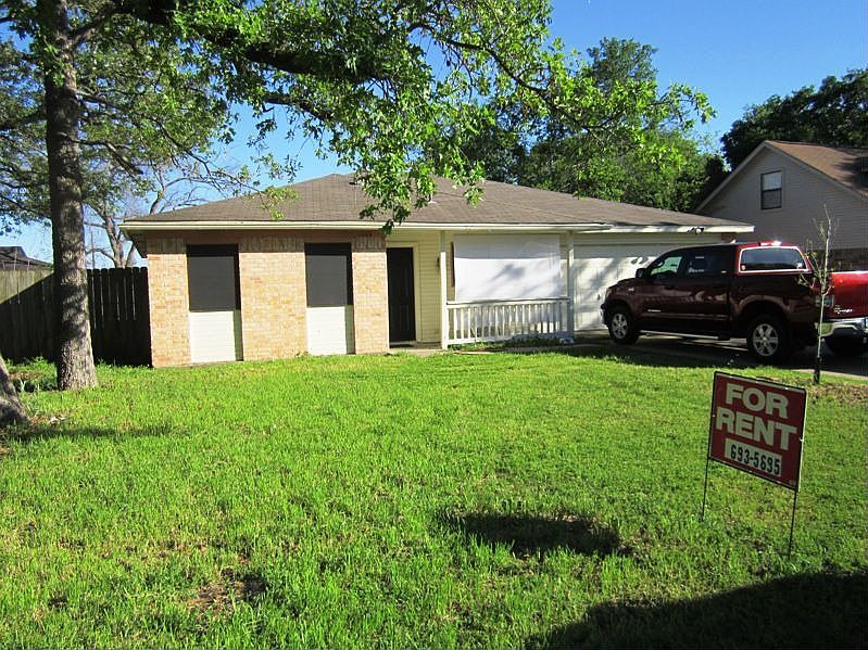 1st image of 1004 Hardwood Ln