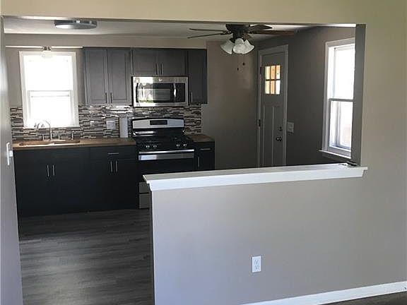 4th image of 123 N Seine Dr
