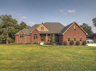 222 Biskup Ln, Monaca, PA 15061
