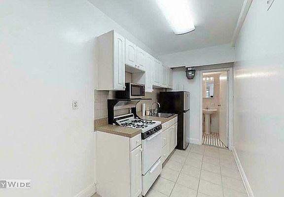3rd image of 463 Columbus Ave #6A