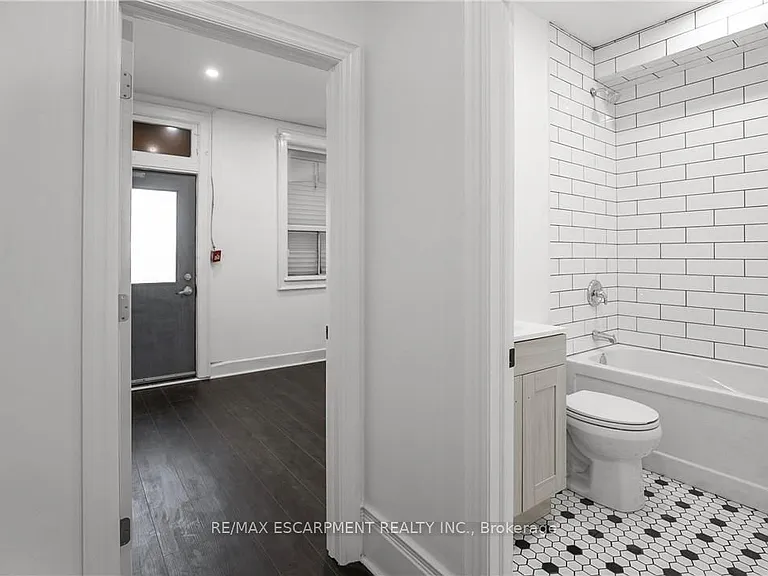 63 John St S #302 — Photo 12