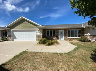 1760 Donavon Dr #2, Worthington, MN 56187