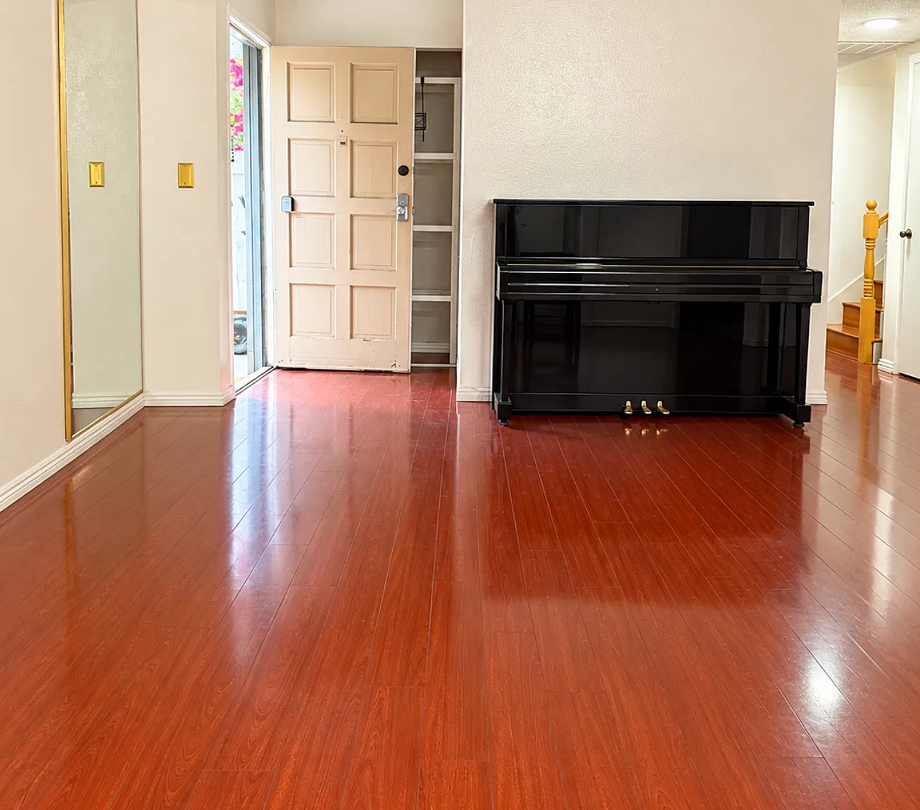 2 bed, 2.5 bath, 1129 sqft, $3,000 — Photo 1