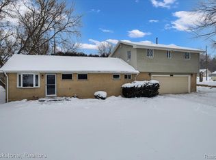 4785 Sylvan View Dr, Clarkston, MI 48348