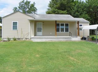 805 J St NW, Miami, OK 74354