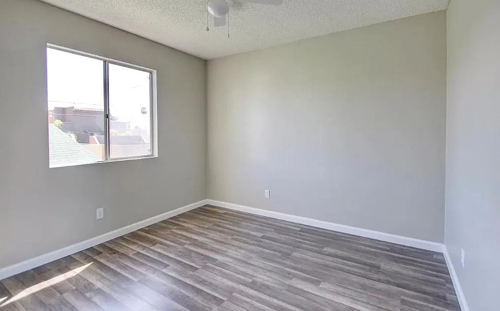 2 bed, 770 sqft, $3,275 — Photo 4