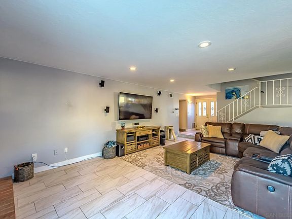 4th image of 8065 El Extenso Ct