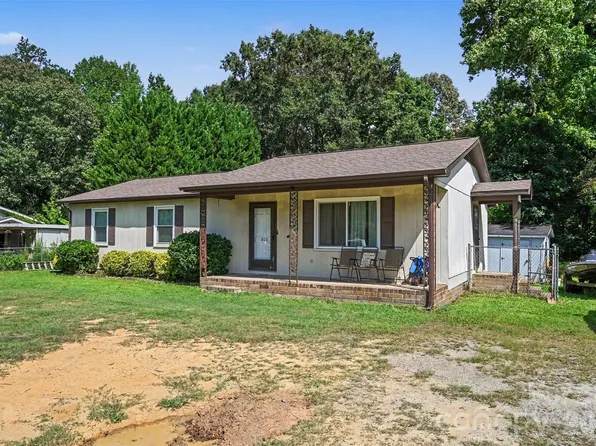 808 E Chestnut St, Stanley, NC 28164
