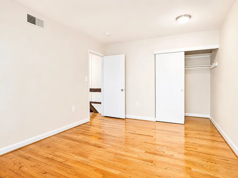 Hancock Apartments — Photo 6