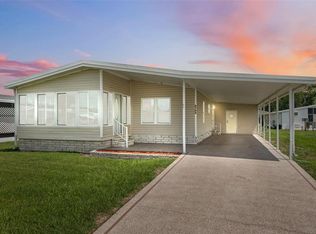 5702 Cheyenne St, Zephyrhills, FL 33542