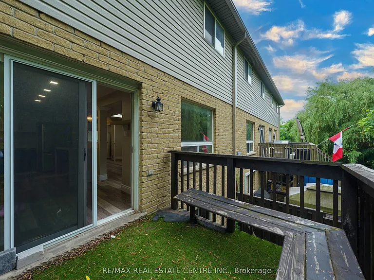 76 Frances Ave #32 — Photo 18