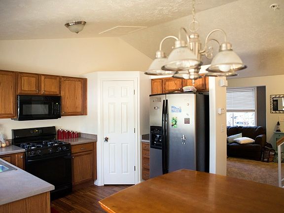 2nd image of 131 Crystal Bay Dr