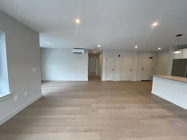 75 Chestnut St #302 — Photo 12