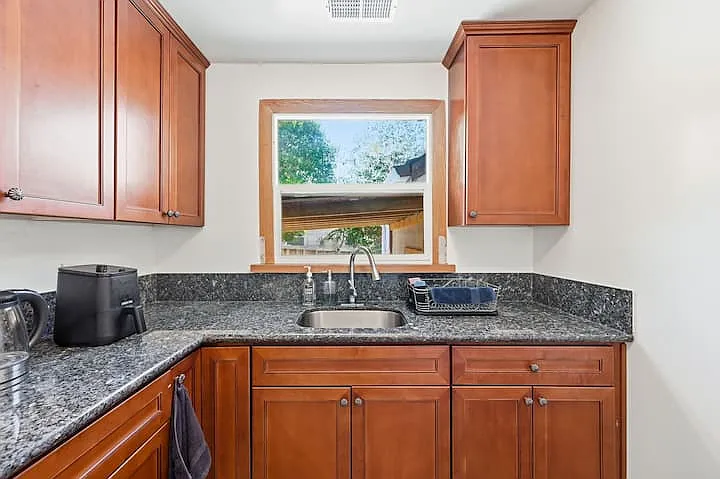 2290 Acacia Dr — Photo 20