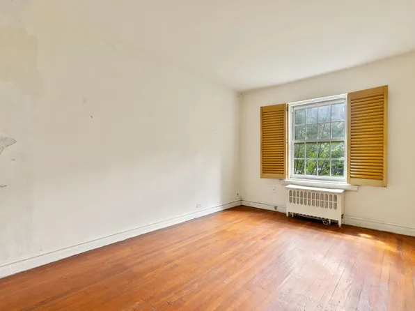 525 West 238th Street image 20 of 30