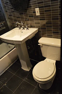 Rented by CoSo Apartments | media 39