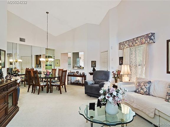 4th image of 6100 SE Martinique Dr APT 101