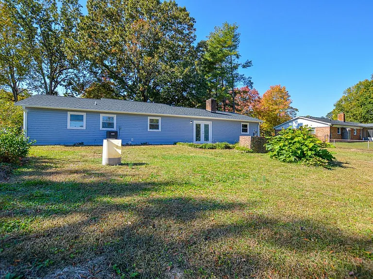5385 Macy Grove Rd — Photo 32
