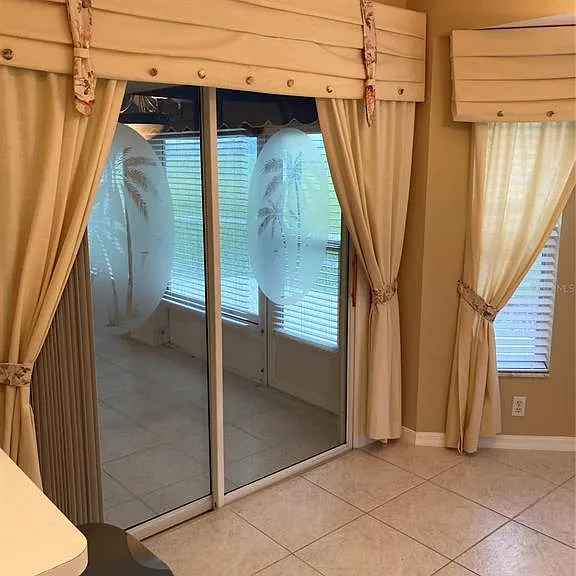 1327 Tollbridge Ct — Photo 10