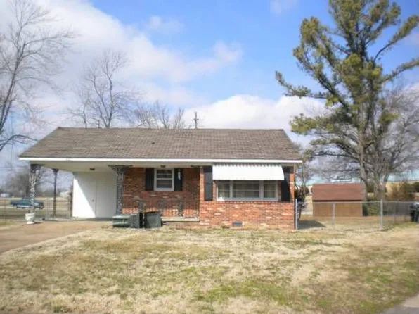 201 North Dr, Union City, TN 38261