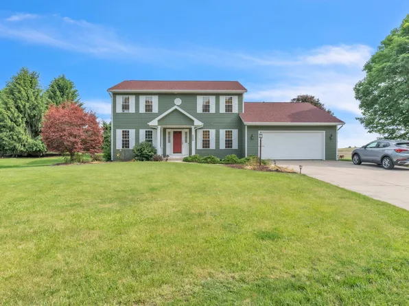 1503 Edgewood Dr, Kendallville, IN 46755