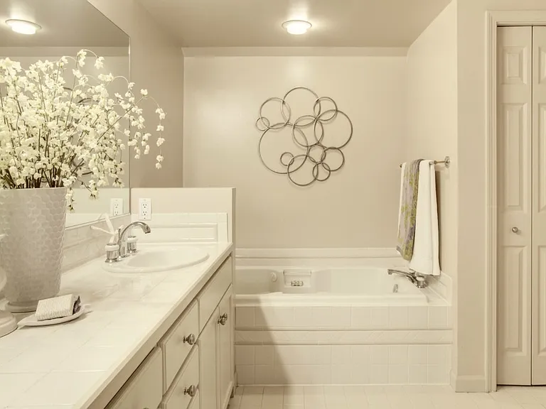 11011 NE 12th St #606 — Photo 12