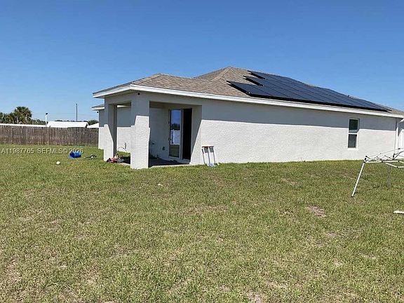 2nd image of 9013 Meadow Cir