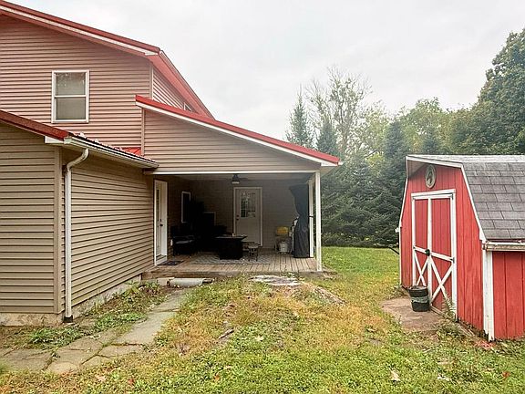 3rd image of 242 Spring St