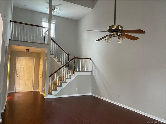 3rd image of 11003 Sevilla Ct