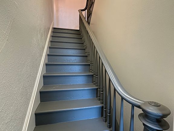 2nd image of 417 C St APT 3