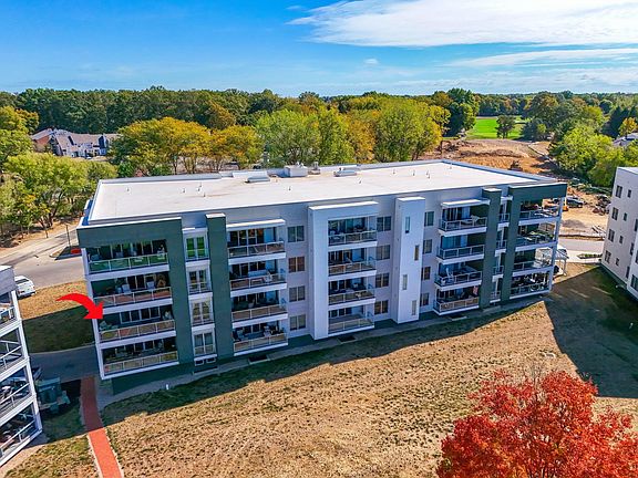3rd image of 5317 Highpointe Lakes Dr Unit 205