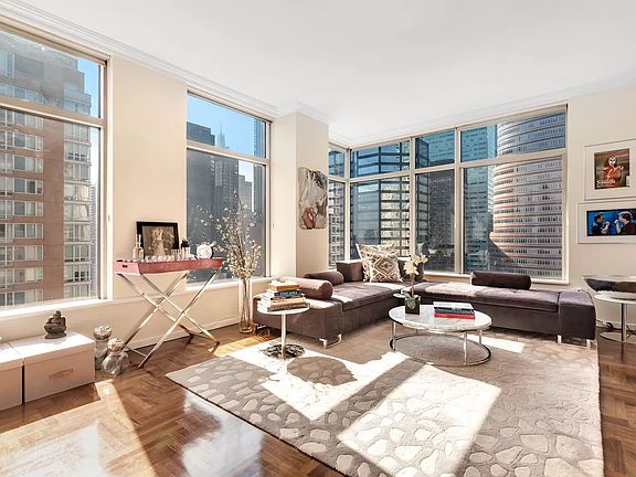 3rd image of 250 E 54th St APT 25F