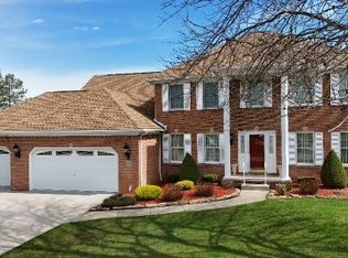 6340 Cloverleaf Cir, East Amherst, NY 14051