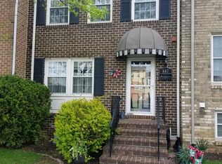 847 Woodlawn Dr, Chambersburg, PA 17201