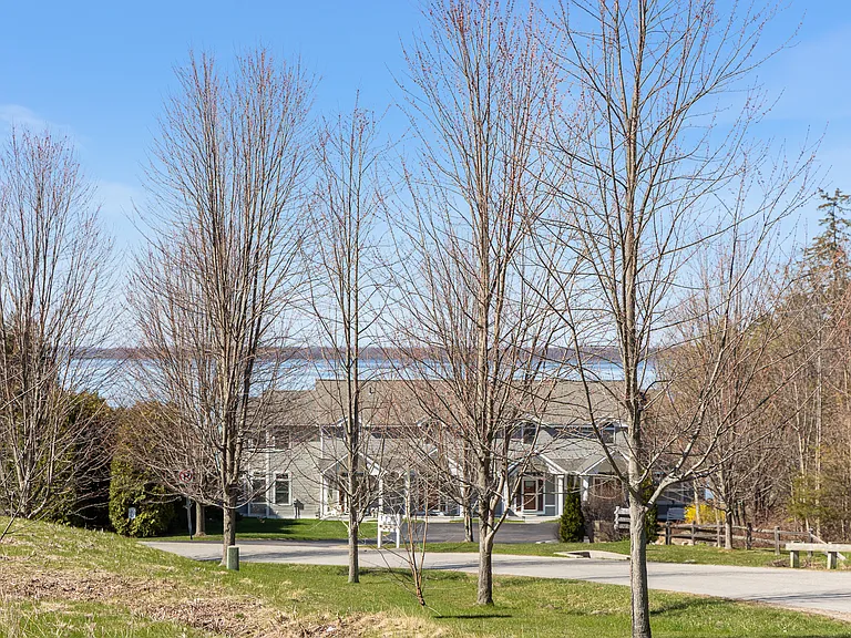 38 Pebble Beach Rd #3 — Photo 7